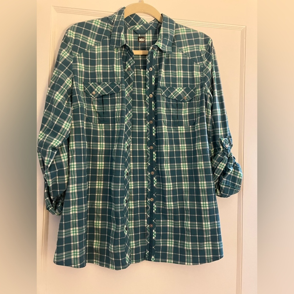 REI camp shirt with snaps and roll tab sleeves SIZE L